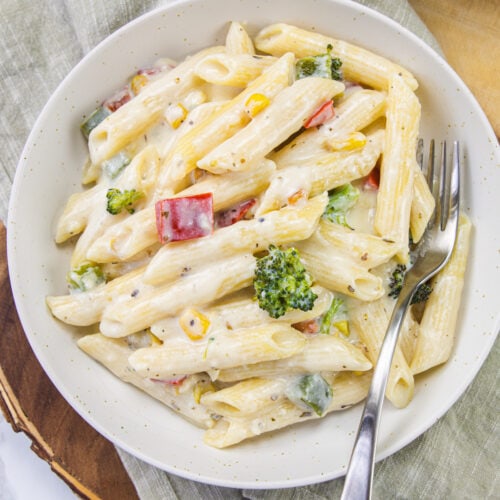 White sauce Pasta- ( Veg/Chicken)